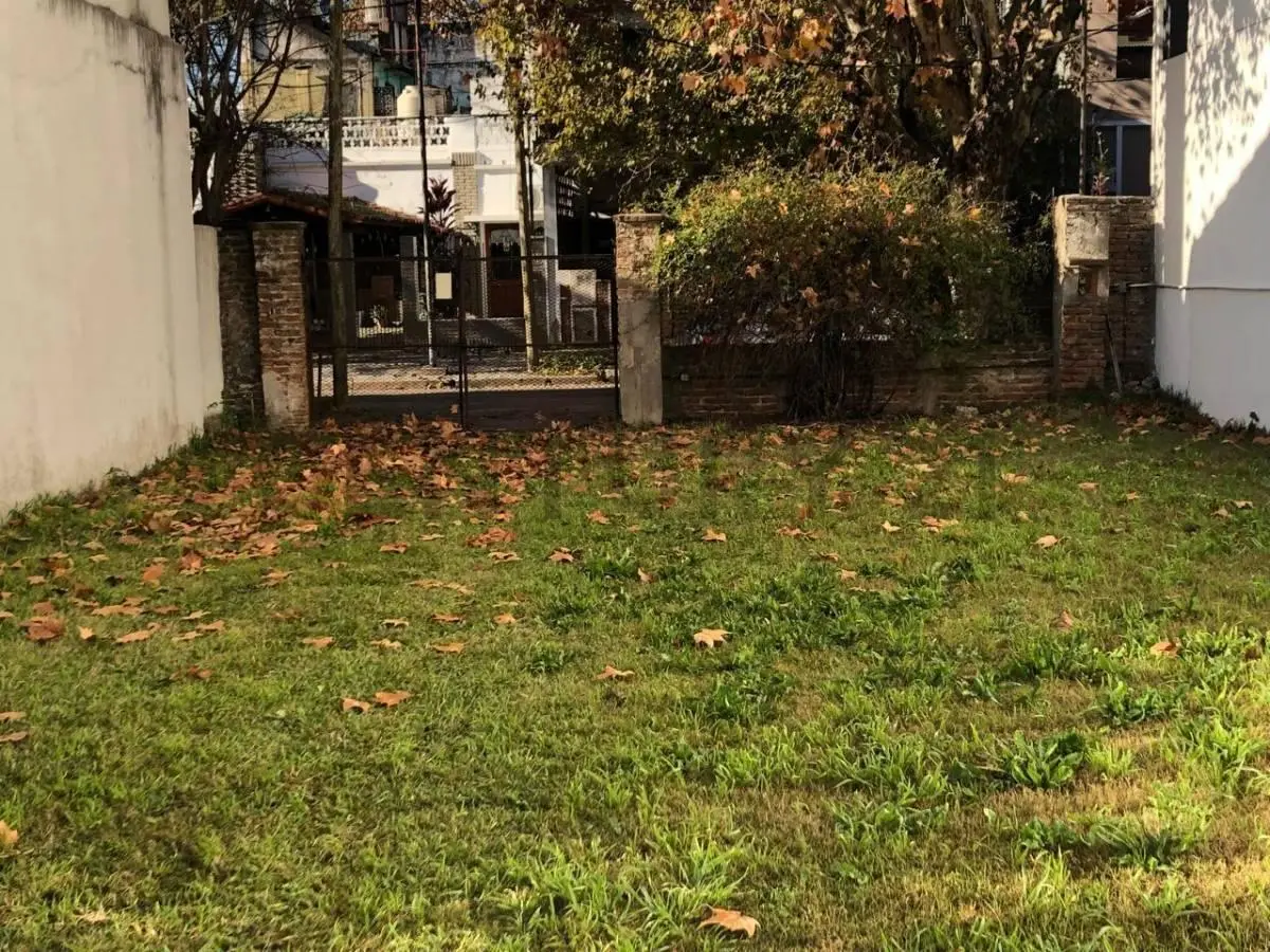 Lote de 300 m2 en Villa Maipú, ideal desarrollo. Permuta 5