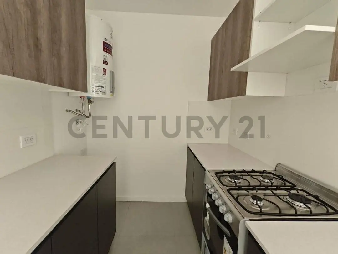 VENTA DEPTO 2 AMBIENTES CON BALCON PERMUTA 8