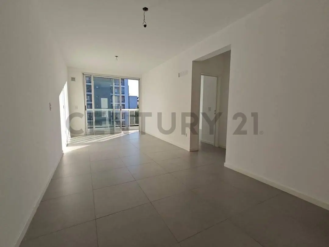 VENTA DEPTO 2 AMBIENTES CON BALCON PERMUTA 2