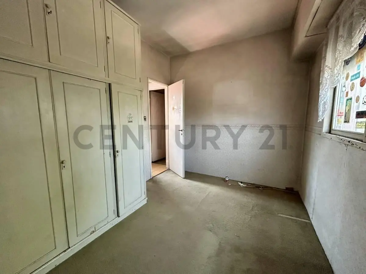 VENTA- PH 4 AMB EN CASEROS- PERMUTA 8