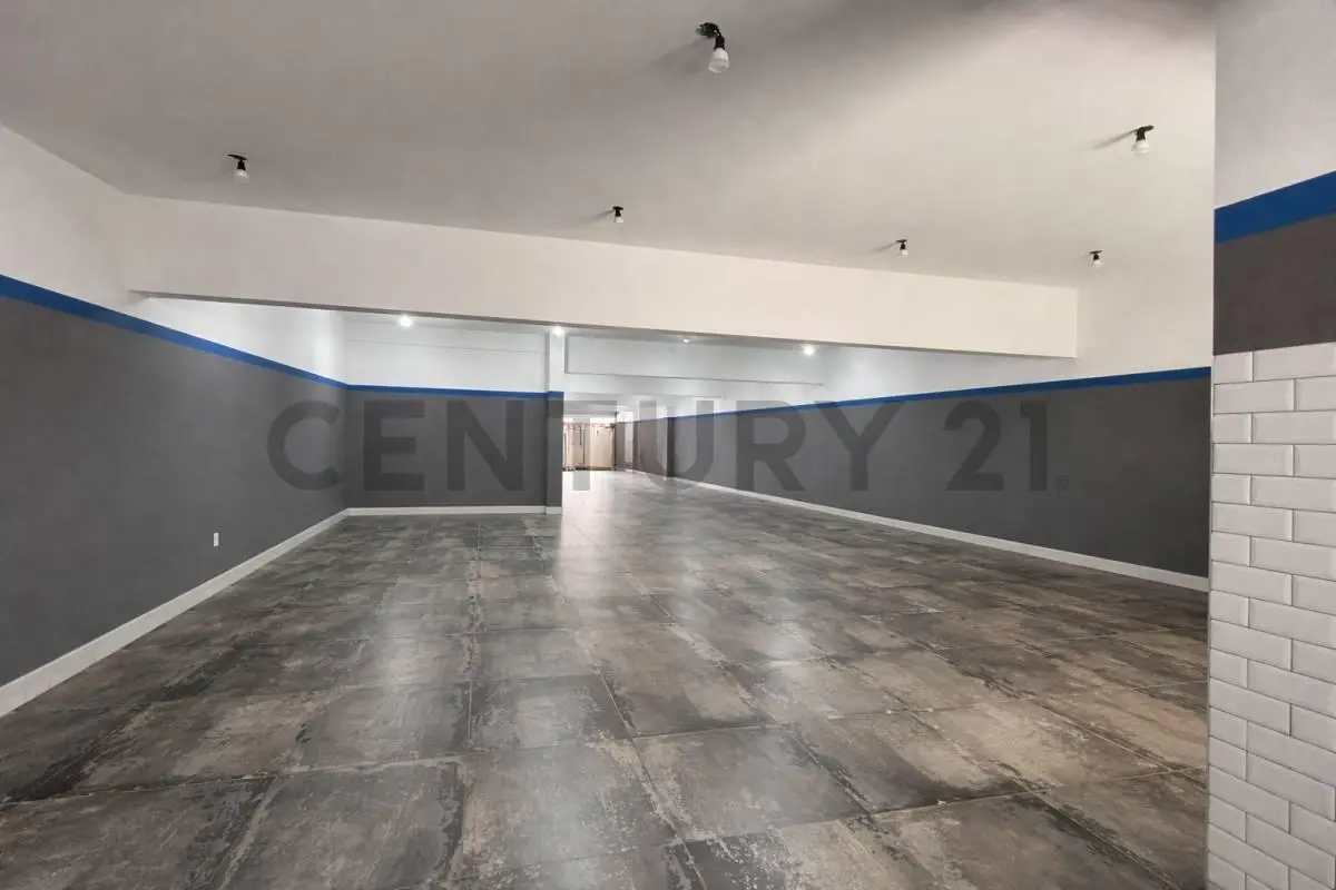 VENTA LOCAL ZONA COMERCIALA ESTRENAR S.LUGARES 2