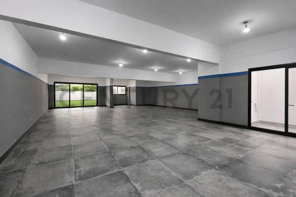 VENTA LOCAL ZONA COMERCIALA ESTRENAR S.LUGARES 1