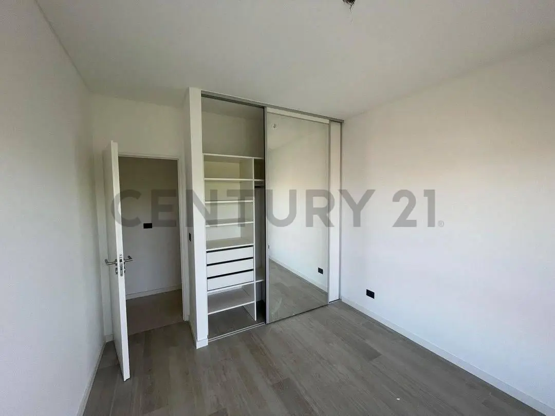 Venta depto 2  amb en Caseros. PERMUTA 2