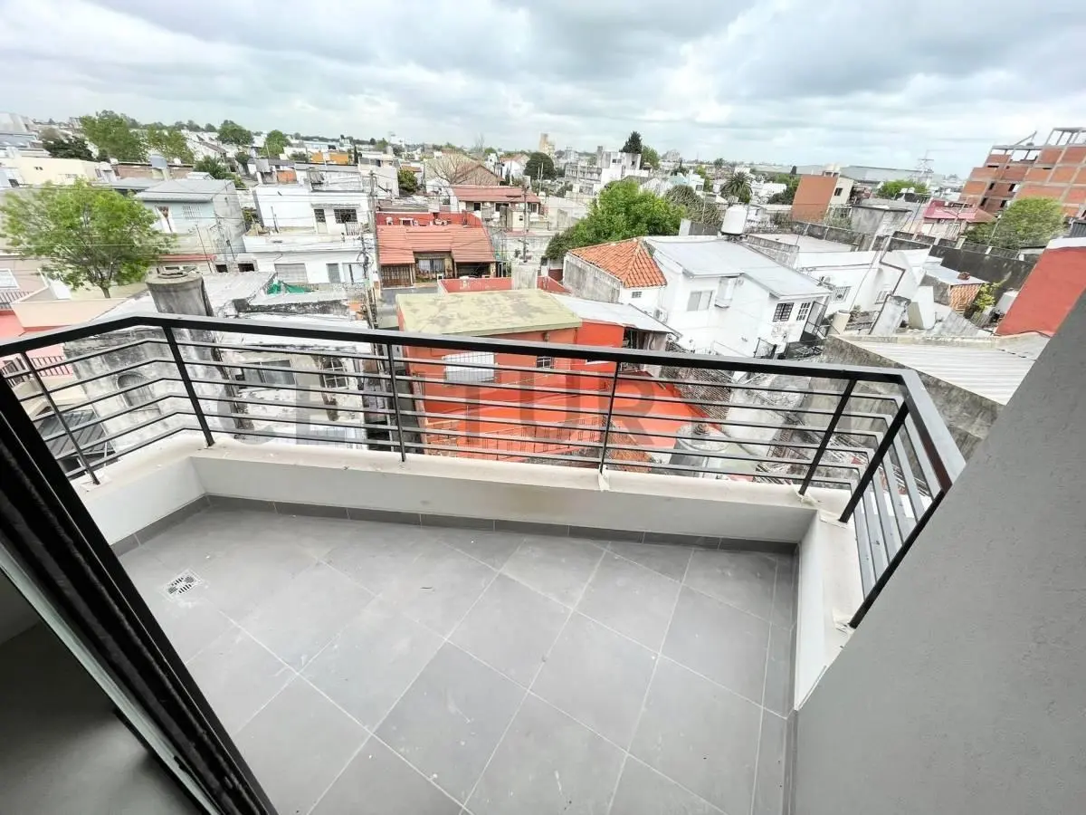 Venta depto 2  amb en Caseros. PERMUTA 5