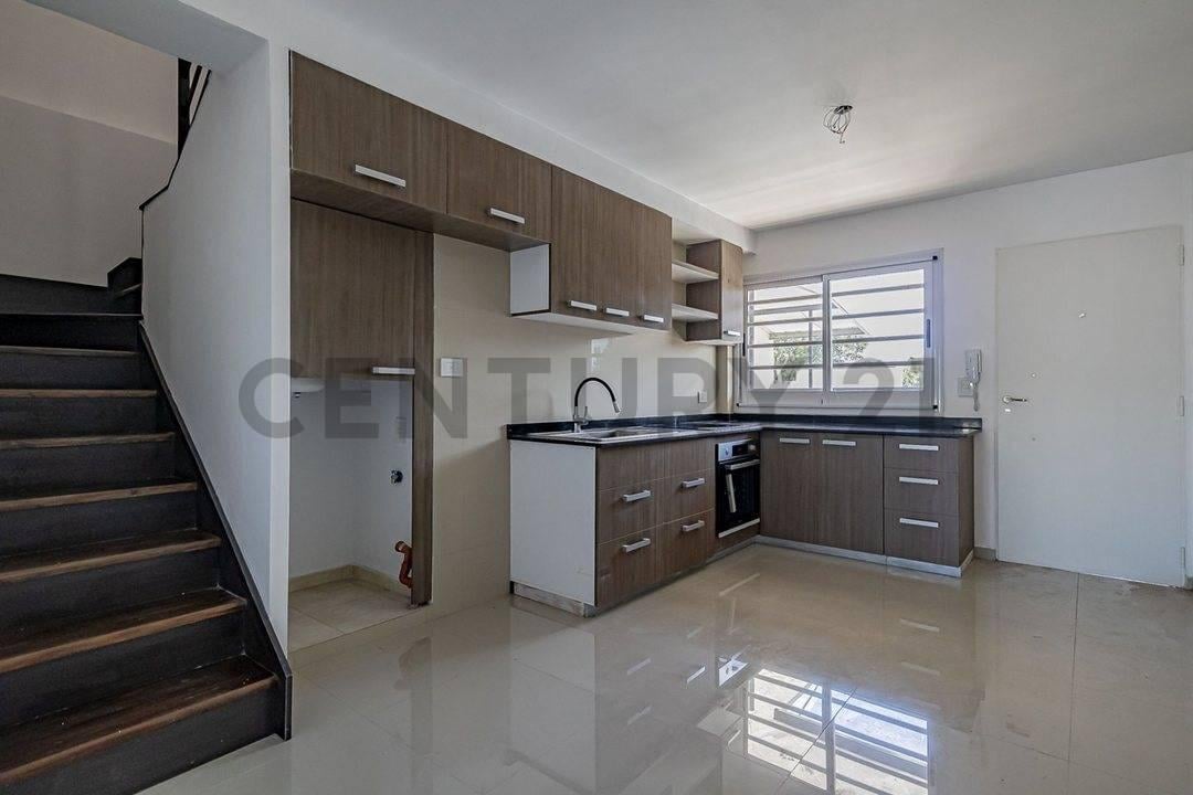 VENTA DEPTO 3 AMB CON COCHERA HURLINGHAM PERMUTA