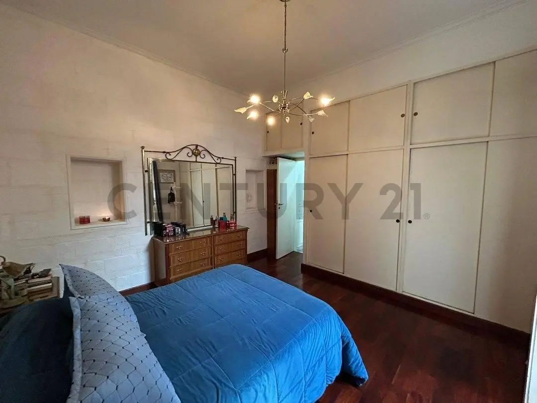 VENTA PH 3 AMB CON COCHERA EN CASEROS PERMUTA 3