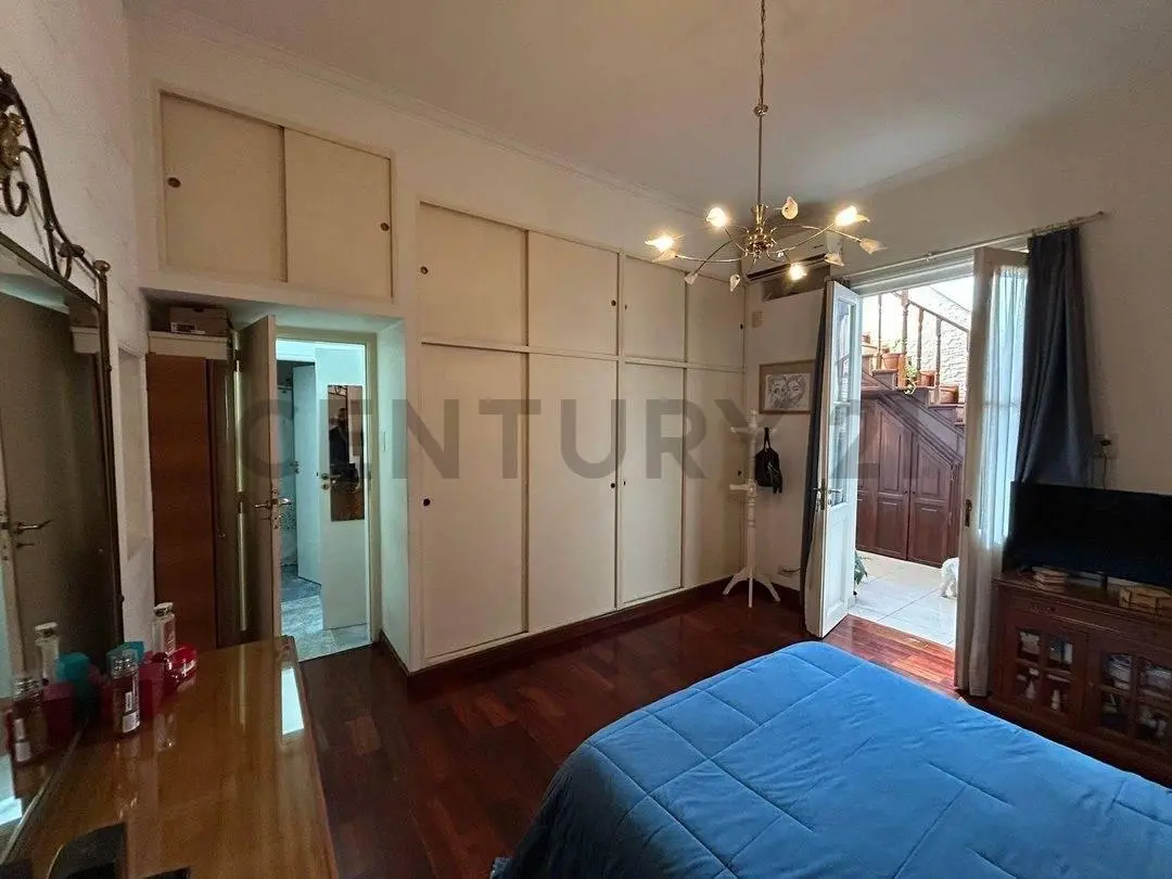 VENTA PH 3 AMB CON COCHERA EN CASEROS PERMUTA 8