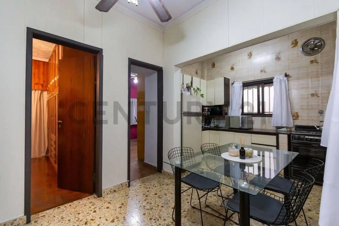 Venta PH 3 ambientes Caseros Permuta 5