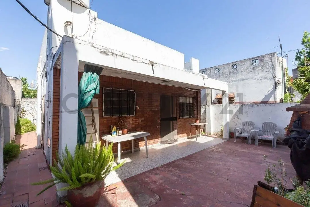VENTA PH 3 AMB CON PATIO- CASEROS- PERMUTA 5
