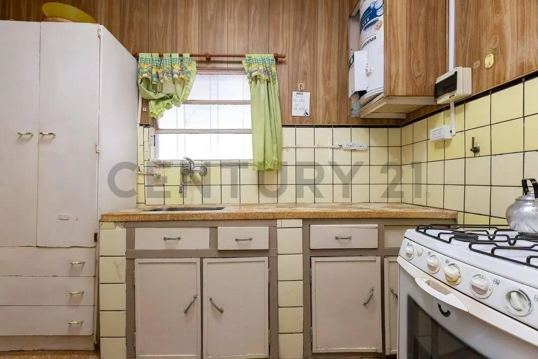 VENTA PH 3 AMB CON PATIO- CASEROS- PERMUTA 2