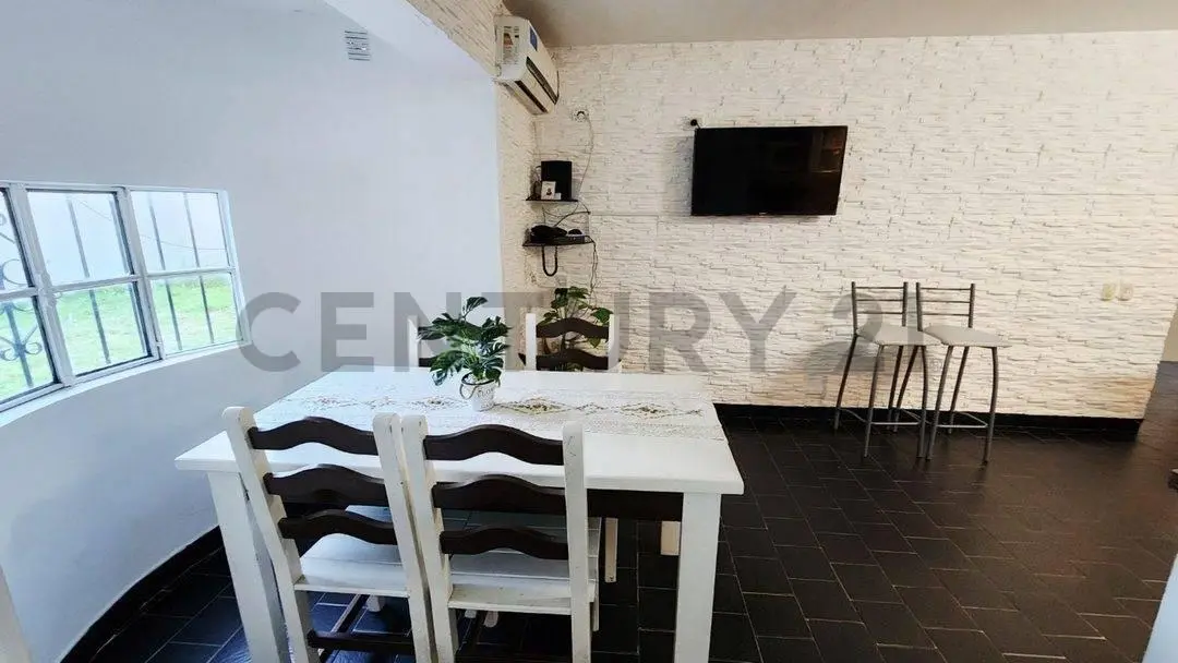 VTA CASA 4 AMB JARDIN QUINCHO PERMUTA CASEROS 3