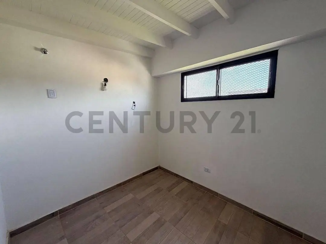 DEPARTAMENTOS DUPLEX 3 AMB RAMOS MEJIA CON BALCON 4