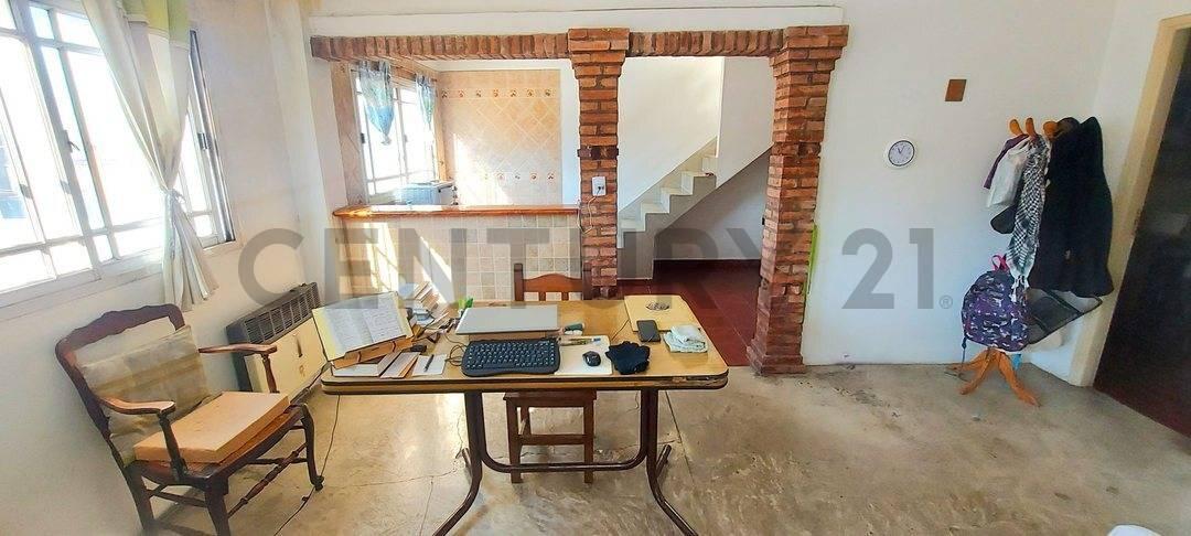 VENTA DE PH 4 AMBIENTES GRAN TERRAZA EN CASEROS