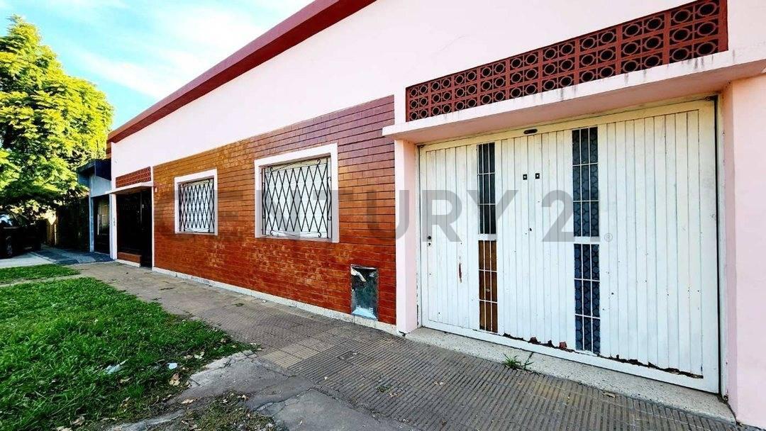 VTA CASA 3 AMB TERRAZA/APTACREDITO/PERMUTA