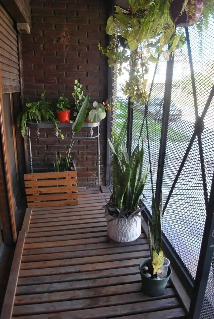 Venta Casa con 3 habitaciones garaje y jardin ACEPTA PERMUTA EN CABA 1