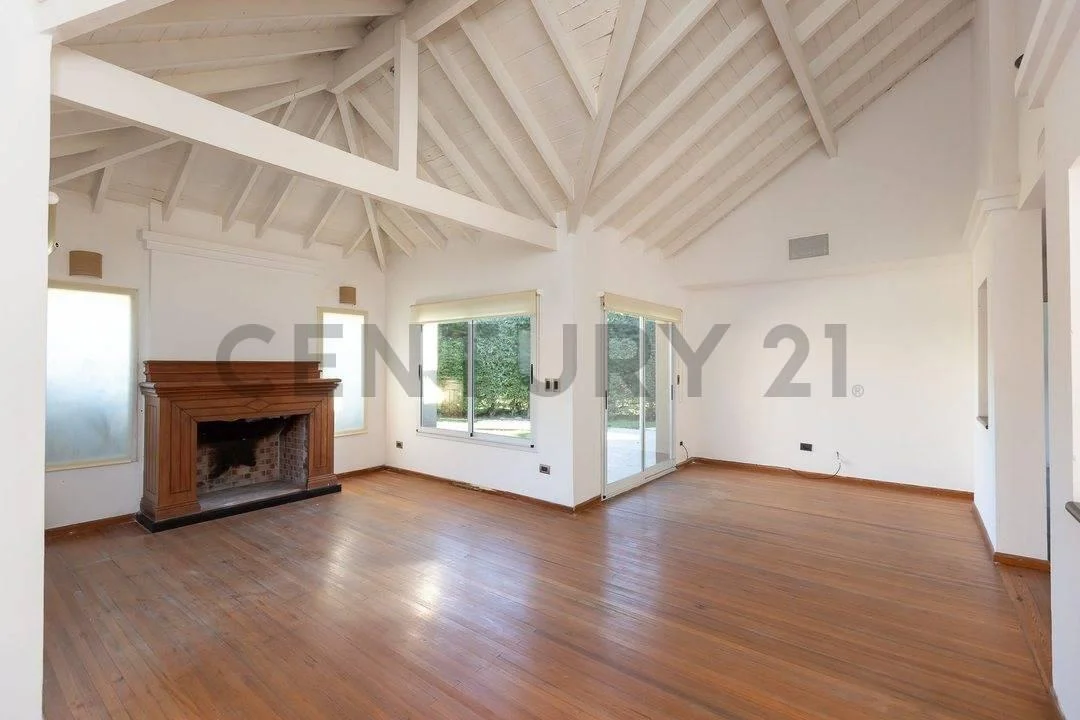 Foto de VENTA CASA 5 AMB COUNTRY BANCO PROVINCIA -PERMUTA, imagen 2