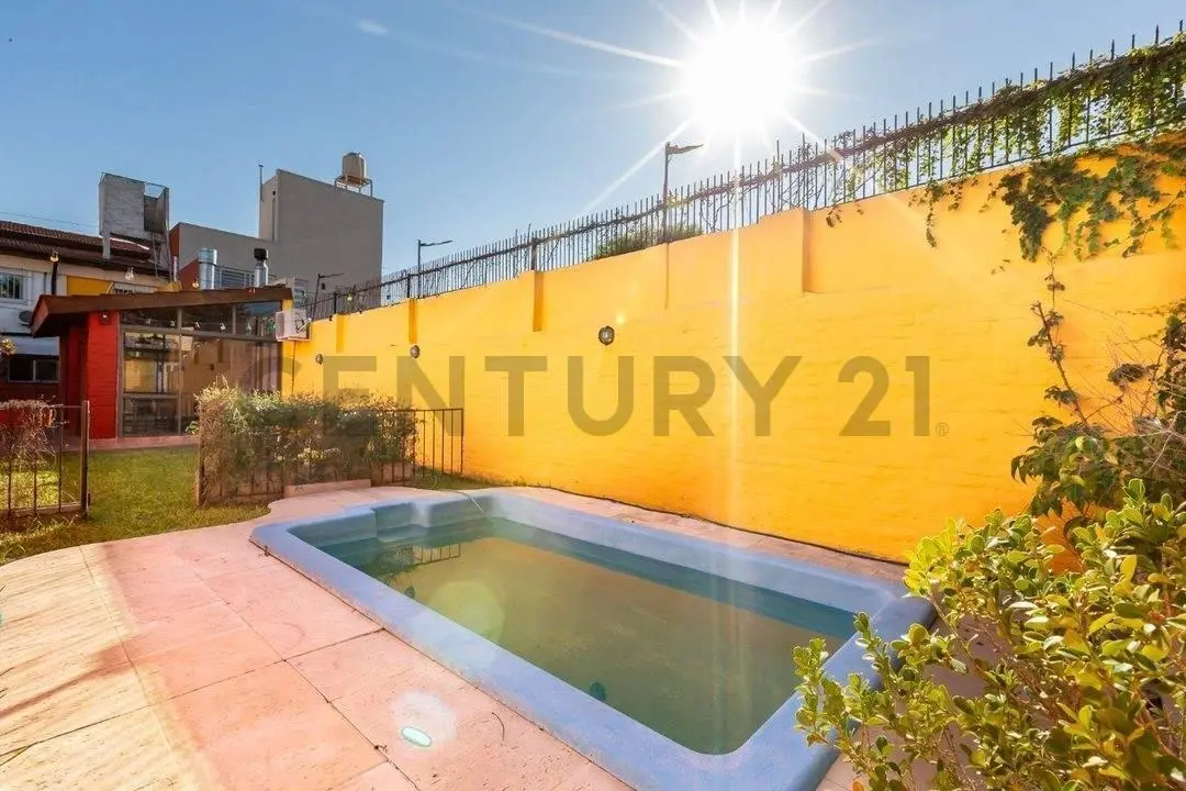 VENTA-HERMOSA CASA 4 AMB EN VILLA SARMIENTO-MORÓN 2