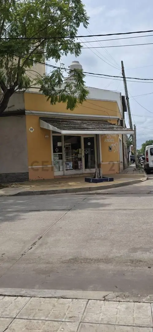 VENTA LOCAL CON TERRAZA EN VILLA SARMIENTO! 4