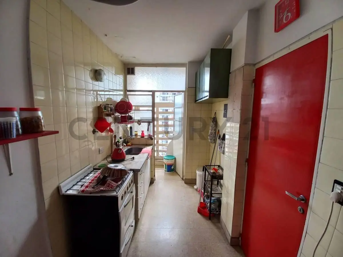 VENTA DEPARTAMENTO AMPLIO 2 AMBIENTES LINIERS CABA 2