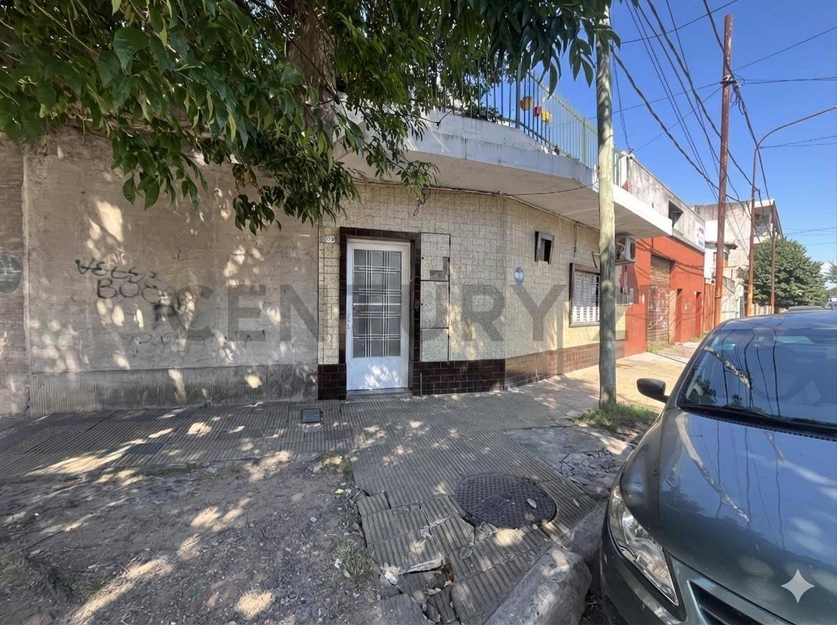 Foto de NUEVO PRECIO!¡ PH 2 Amb al Frente en PB - Sin Expensas, imagen 2