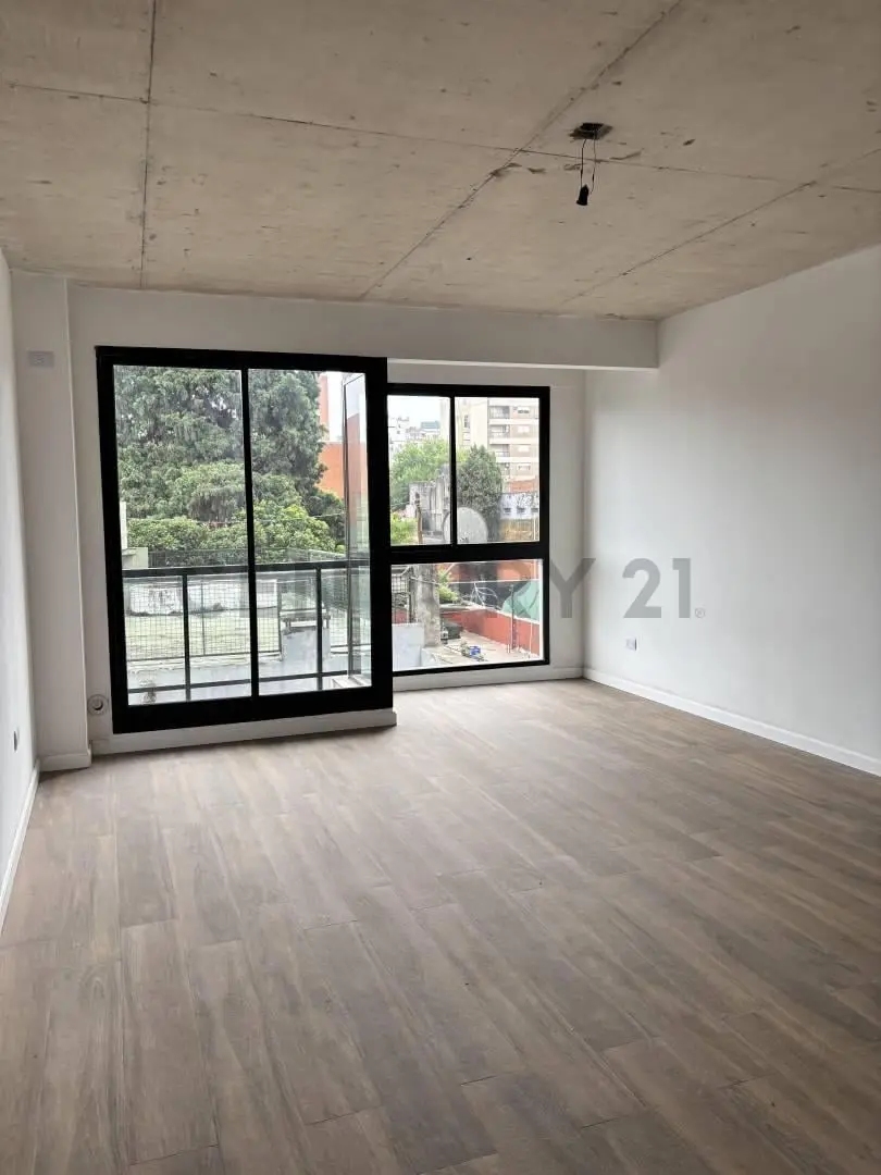Venta de departamento monoambiente divisible a estrenar, con balcon. ACEPTA PERMUTA 3
