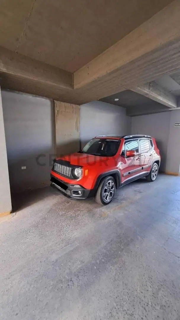 COCHERA CUBIERTA USD 5.000 EL RESTO SE FINANCIA 2