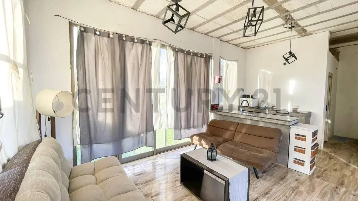 Casa Quinta en Venta en Altos de Viedma | Lote Amplio, Piscina y Entorno Natural 4