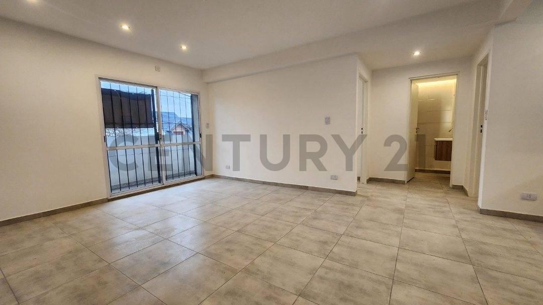 Foto de VTA DPTO 3 AMB PATIO/TERRAZA APTO CRED. PERMUTA, imagen 2