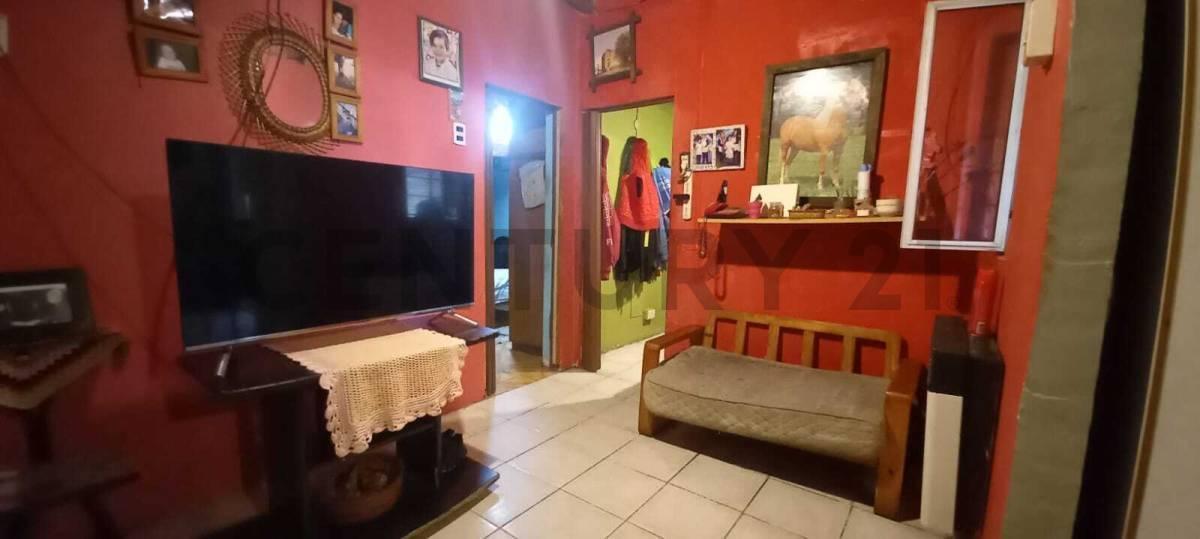 VENTA PH 5 AMBIENTES CON PATIO, CASEROS - PERMUTA