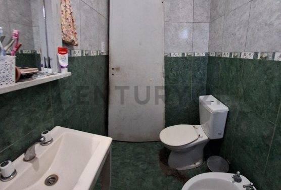 Foto de Venta casa dos ambientes sobre lote propio, imagen 2
