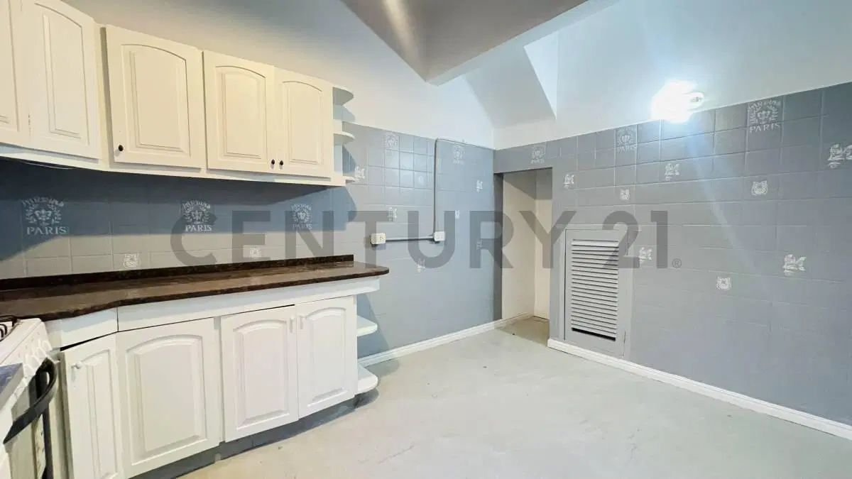 DEPARTAMENTO 4 AMBIENTES EN VENTA CON PATIO Y TERRAZA EN PIÑEYRO - AVELLANEDA 2