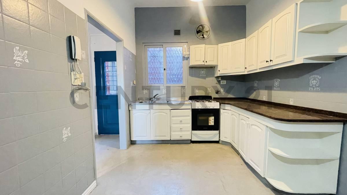 DEPARTAMENTO 4 AMBIENTES EN VENTA CON PATIO Y TERRAZA EN PIÑEYRO - AVELLANEDA