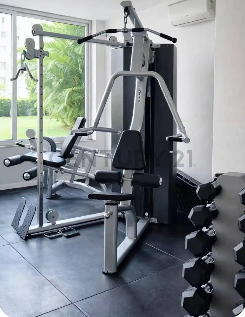 Alquiler 2 Amb. Amueblado - Piso Alto con Vista a Pileta – Servicios Incluidos en el precio 3
