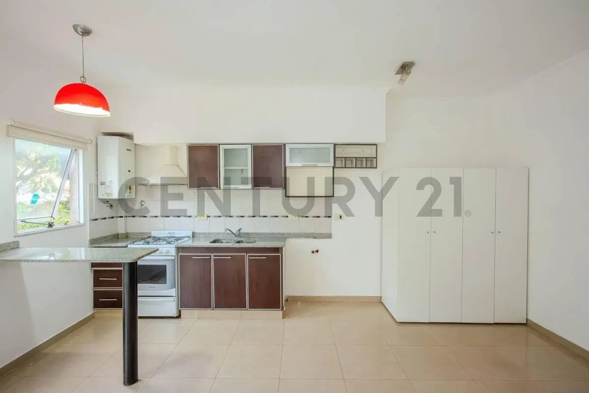 Se Vende 2 ambientes luminoso con balcón 2