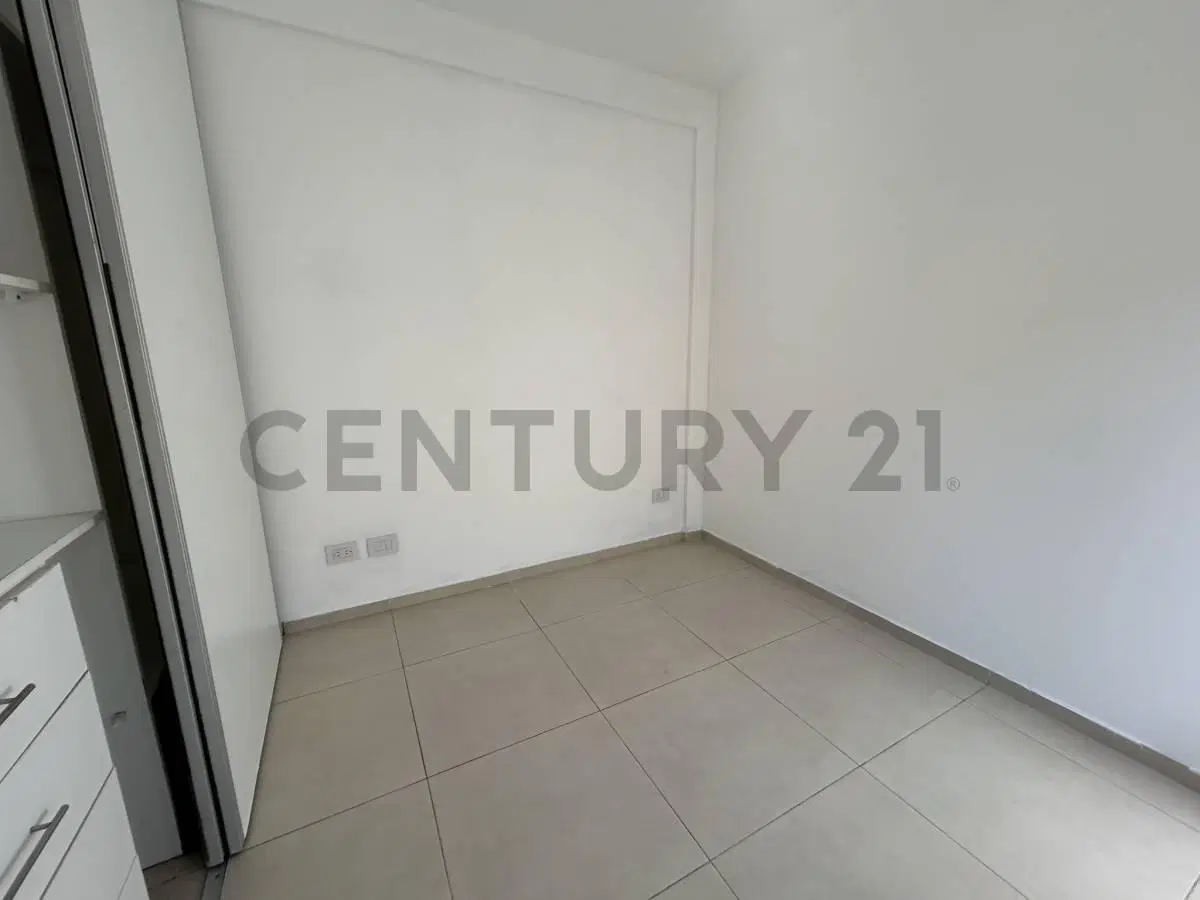VENTA - PERMUTA  DEPARTAMENTO 2 AMB EN SANTOS LUGARES 8