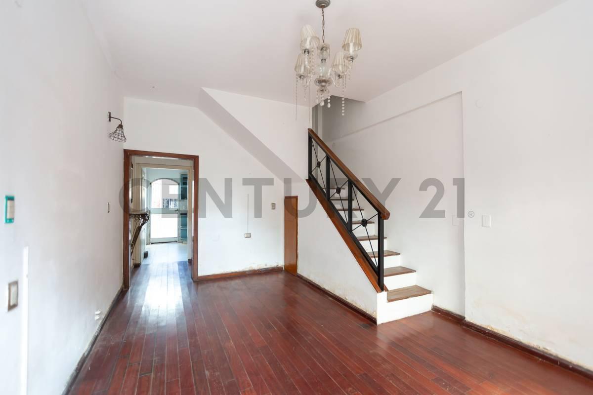 VENTA PH 3 AMB C/ COCHERA Y PATIO - MARTIN CORONADO - PERMUTA