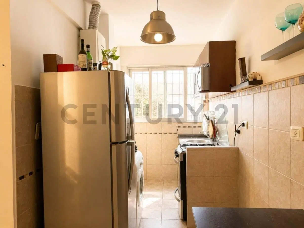 VENTA OPORTUNIDAD DPTO 3 AMBIENTES CON BALCÓN  – BALVANERA - PERMUTA 2
