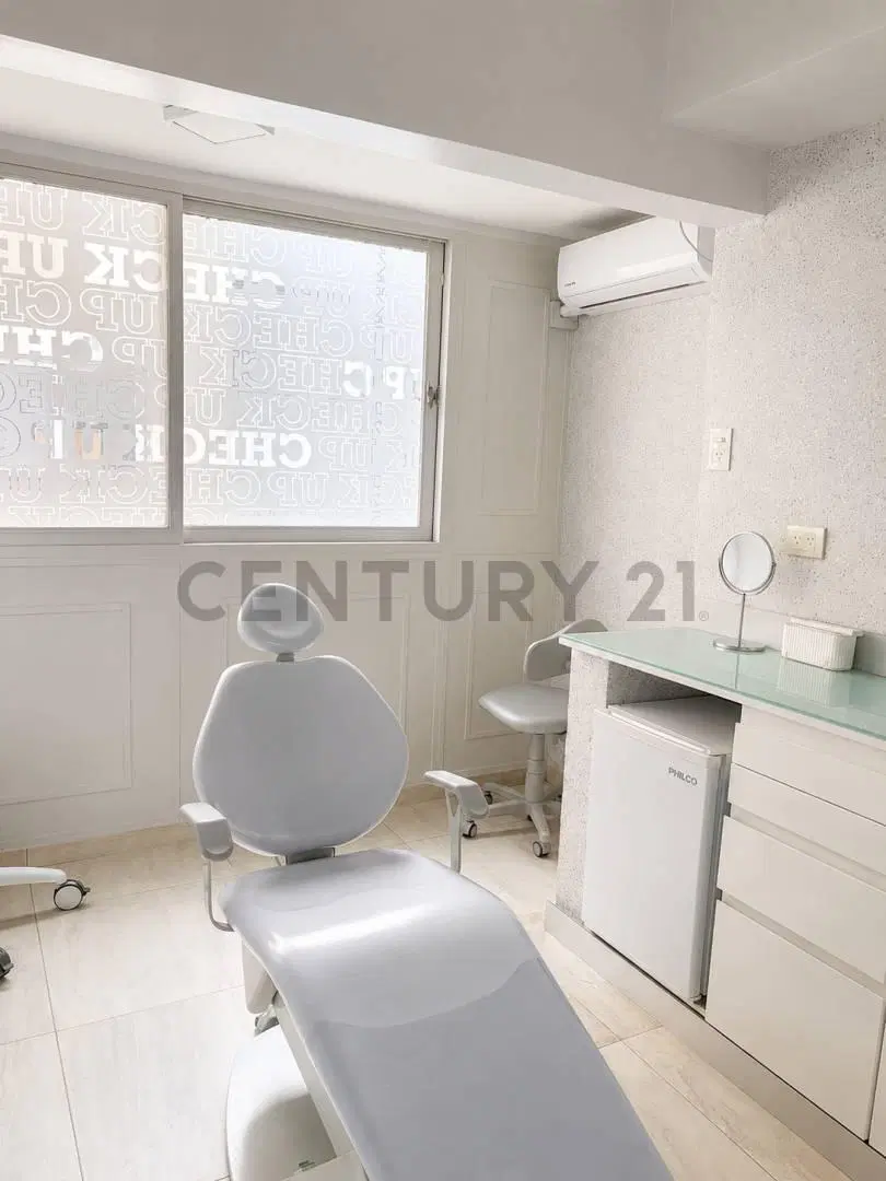 Excelente 3 ambientes Apto Profesional sobre Av. Corrientes 5