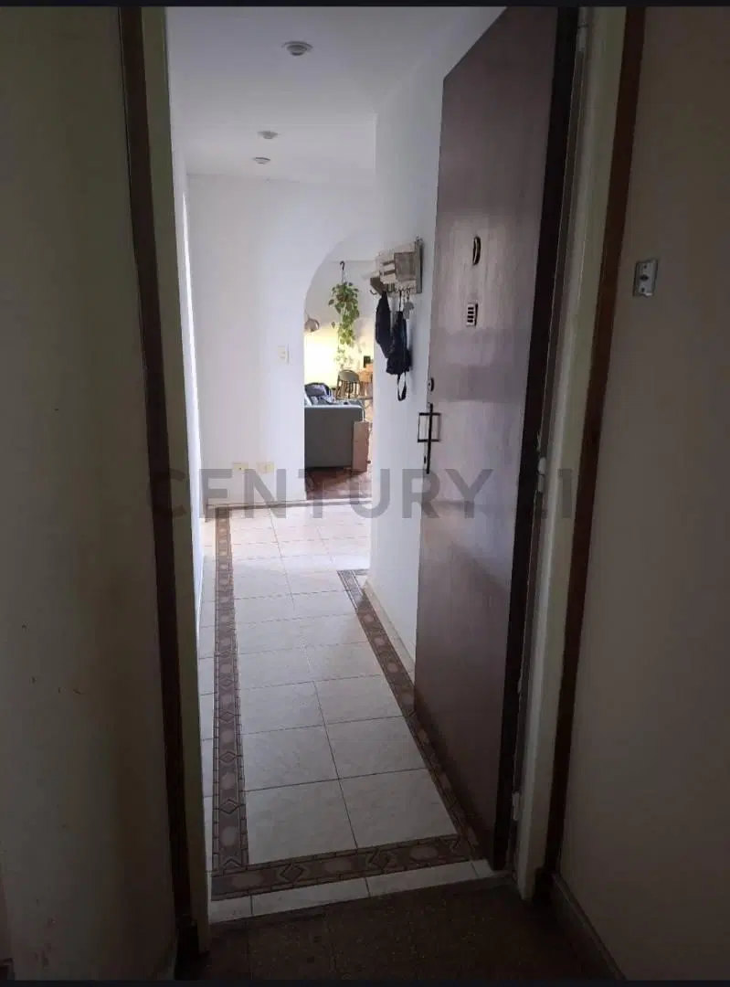 Excelente departamento 2 amb con balcón al frente en Caballito - EVALUA PERMUTA 2
