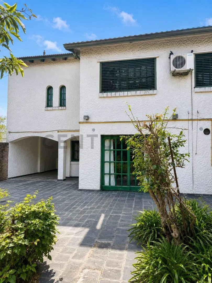 Increíble casa en Castelar Norte 4