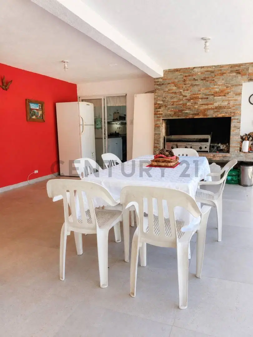 Imponente casa sobre dos lotes en Maschwitz Country Club 3