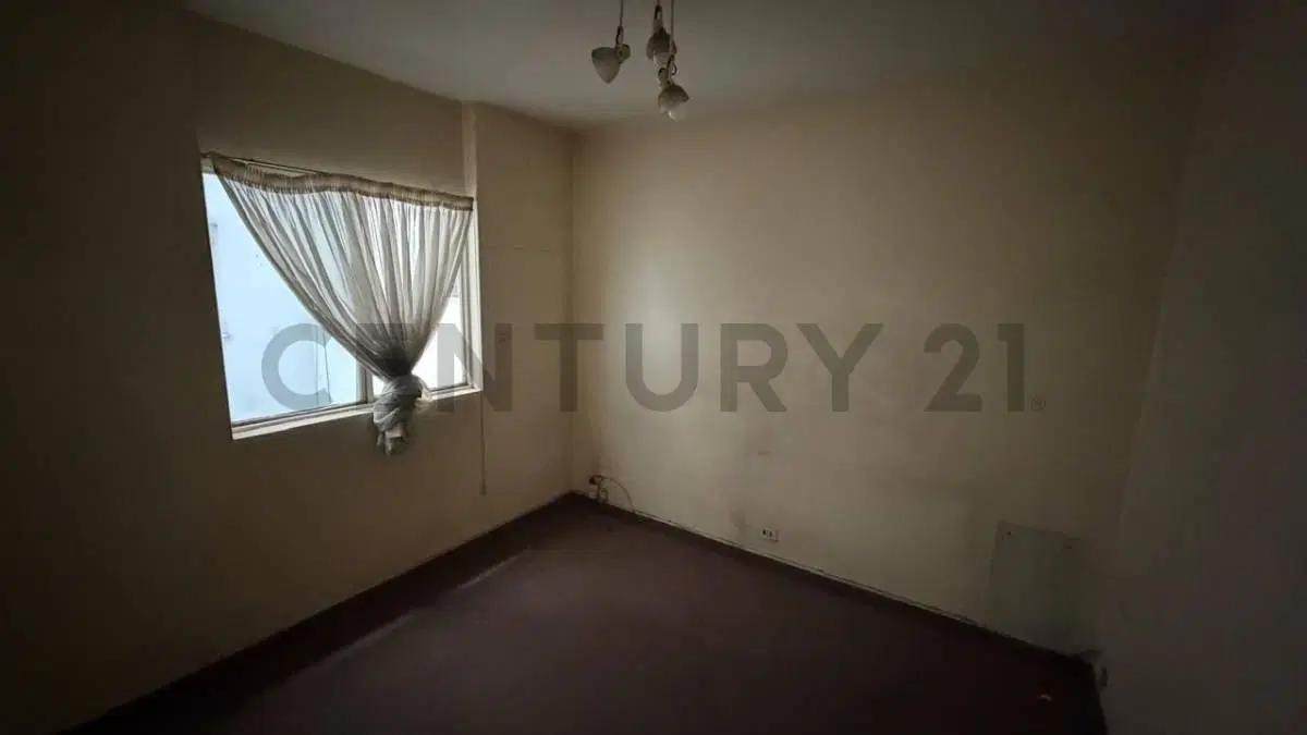 3 Ambientes a Reciclar en Retiro | 49 m² | Gran Potencial de Revalorización 2