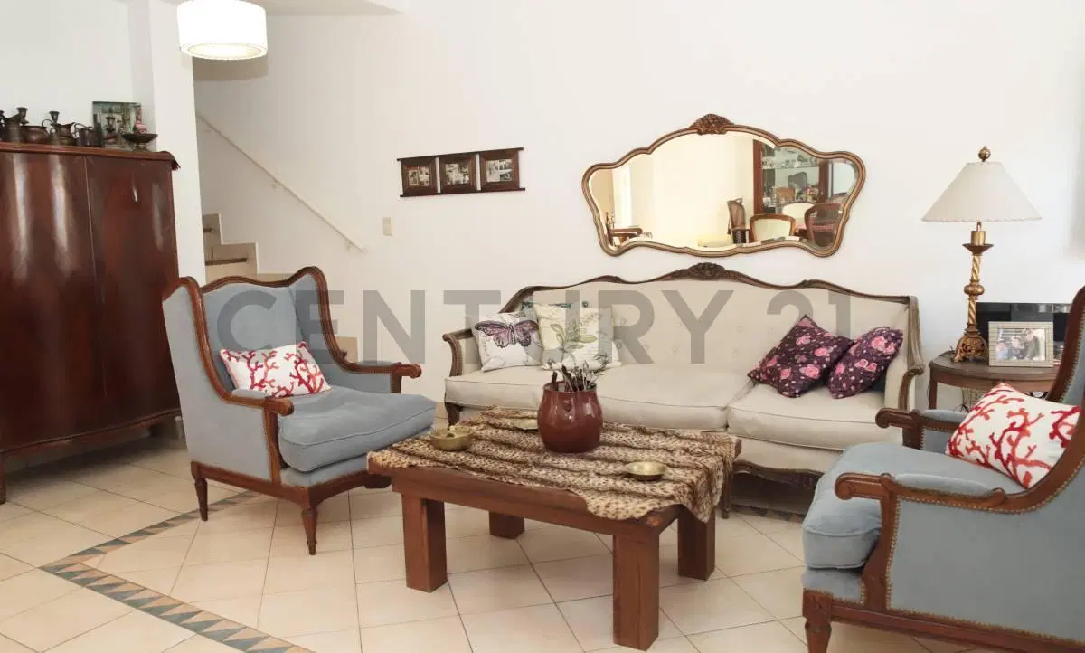 VENTA | PH AMPLIO AL FRENTE | Moron sur | Evalua permuta 2
