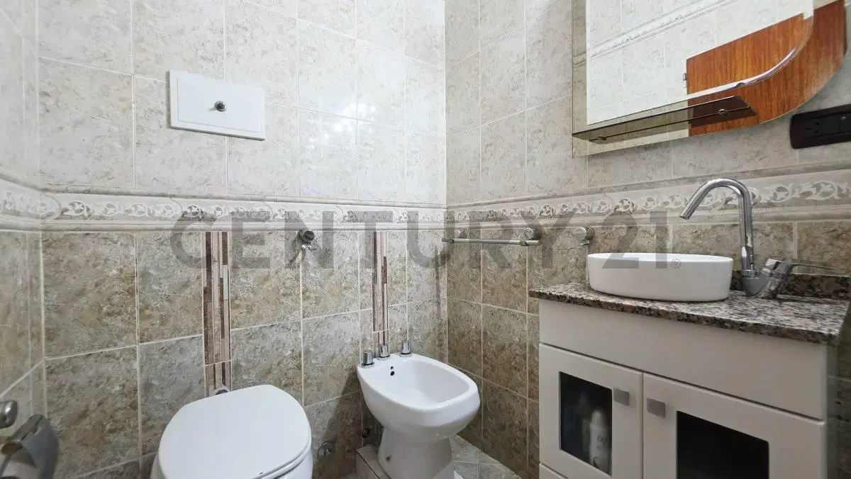 VENTA CASA 4 AMB PARRILA/COCHERA/PATIO A.CREDITO PERMUTA 8