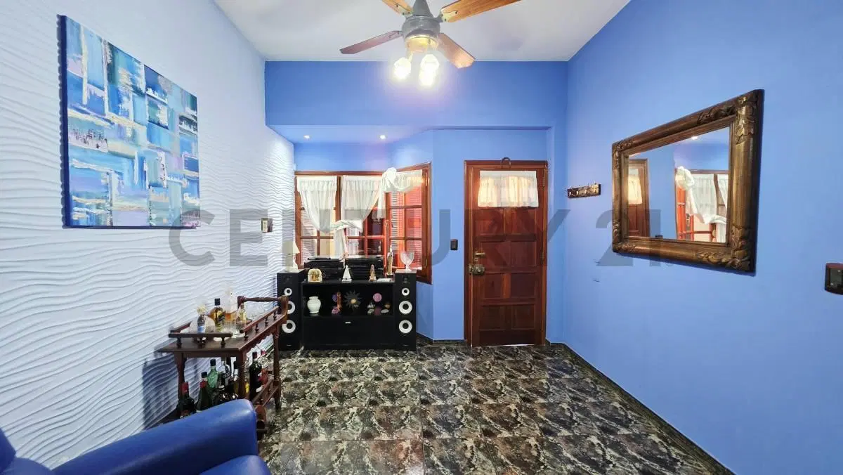 VENTA CASA 4 AMB PARRILA/COCHERA/PATIO A.CREDITO PERMUTA 5