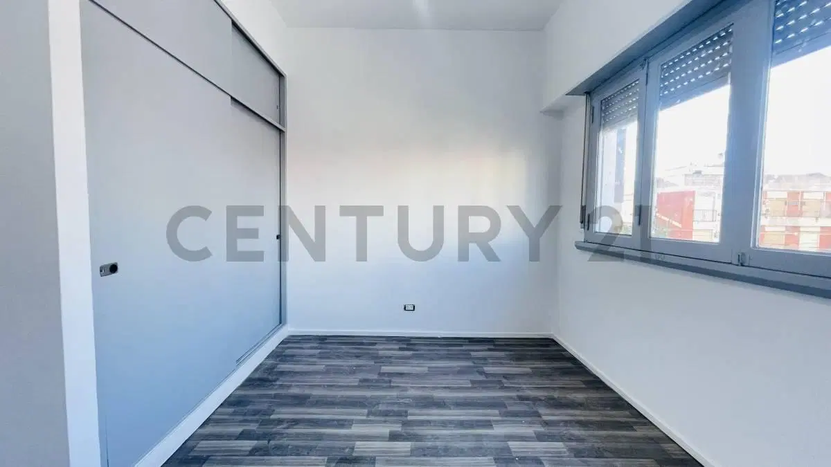 Departamento en venta con terraza propia en Avellaneda - PIÑEYRO 5