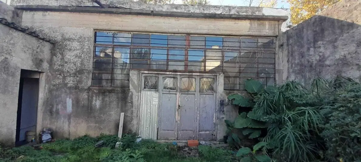 ¡OPORTUNIDAD EN SANTOS LUGARES! • GALPÓN CON EXCELENTE POTENCIAL INMOBILIARIO - EVALUA PERMUTA 3