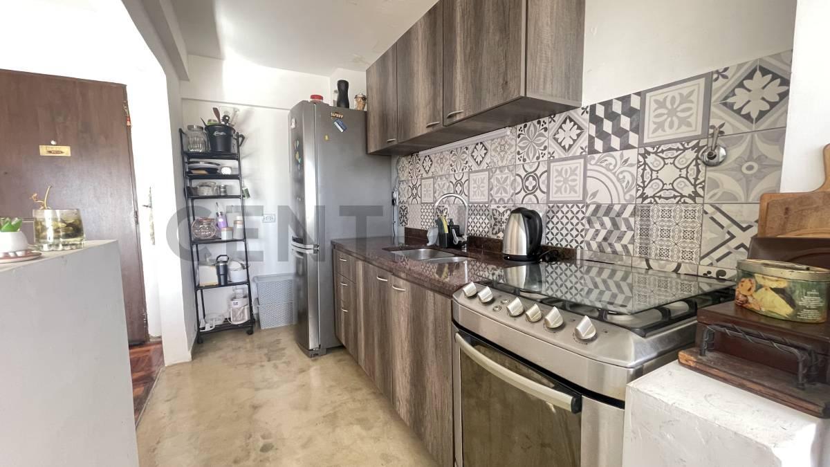 Foto de Departamento de 4 ambientes con balcón, vista abierta y excelente, imagen 3