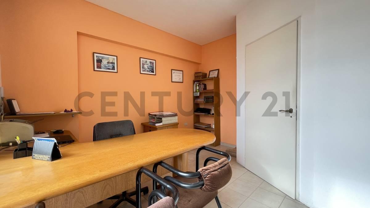 Foto de Departamento de 2 ambientes con balcón sobre Av. Rivadavia – Liniers, imagen 4