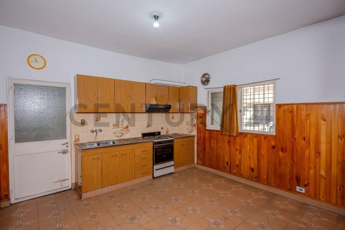 Foto de Casa 3 Ambientes con Garage y Altillo - Caseros Norte - acepta permuta, imagen 5